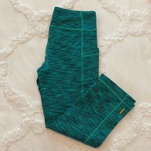 3/$25 🌟 Lucy Athletic Crops